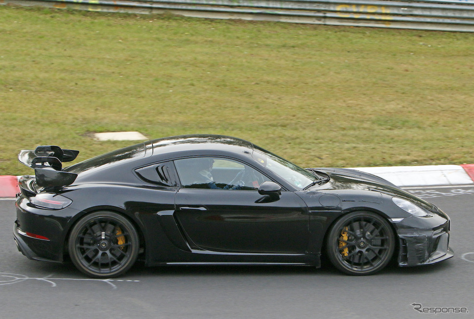 ポルシェ 718ケイマン GT4 RS プロトタイプ(スクープ写真)《APOLLO NEWS SERVICE》