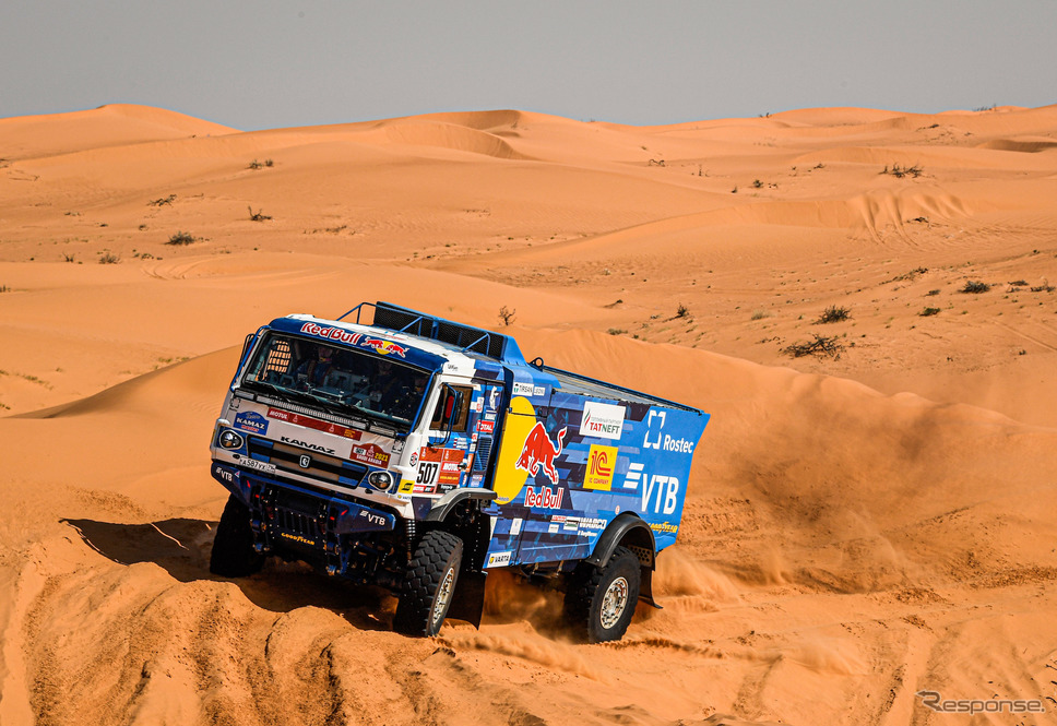トラック総合で前半戦首位の#507 D.ソトニコフ(KAMAZ)。《Photo by Red Bull》