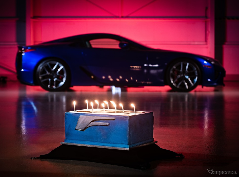 レクサス LFA のデビュー10周年を祝福《photo by Lexus》