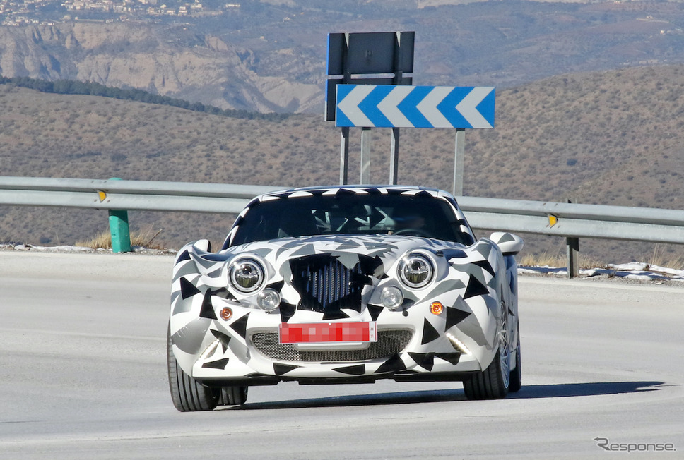 マツダ ロードスターRFの車体をベースとするHurtan Coupe プロトタイプ(スクープ写真)《APOLLO NEWS SERVICE》