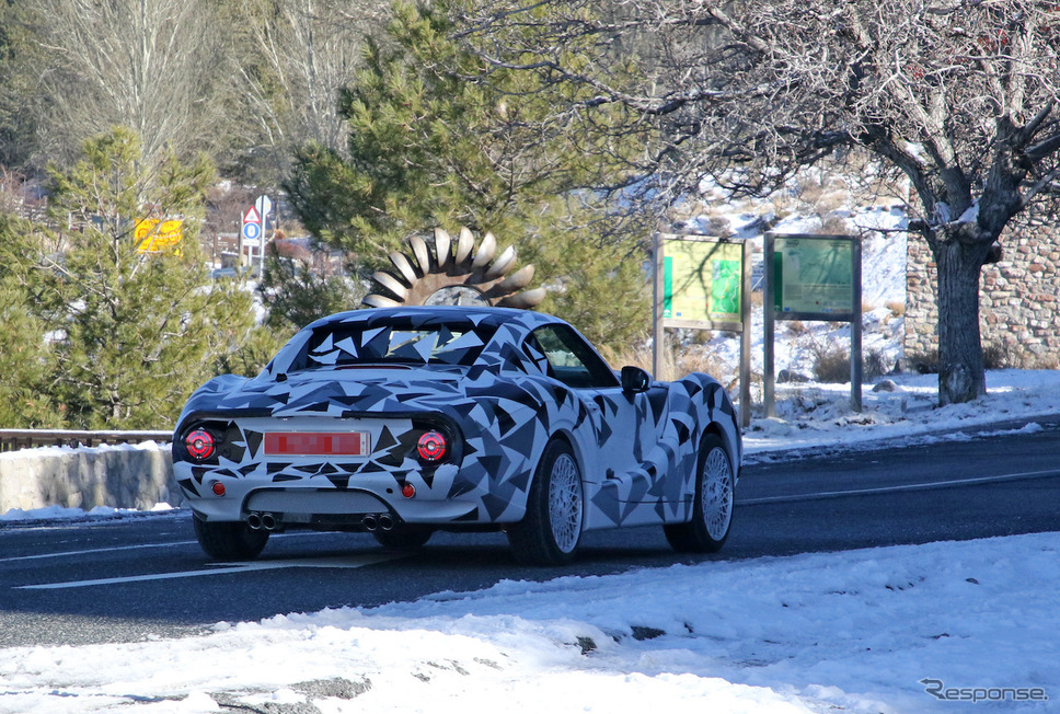 マツダ ロードスターRFの車体をベースとするHurtan Coupe プロトタイプ(スクープ写真)《APOLLO NEWS SERVICE》