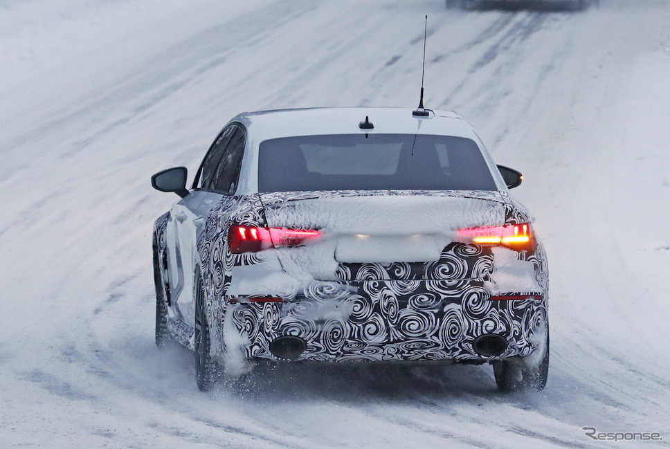 アウディ RS3 セダン 次期型プロトタイプ(スクープ写真)《APOLLO NEWS SERVICE》