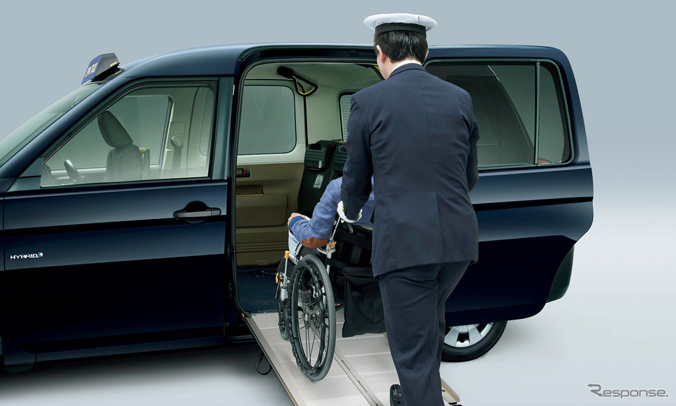 トヨタ・ジャパンタクシー車椅子対応《写真提供 トヨタ自動車》