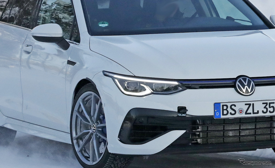 VW ゴルフR ヴァリアント 次期型プロトタイプ（スクープ写真）《APOLLO NEWS SERVICE》