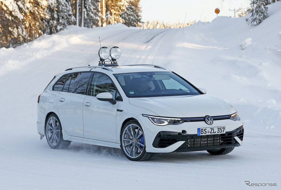 VW ゴルフR ヴァリアント 次期型プロトタイプ（スクープ写真）《APOLLO NEWS SERVICE》