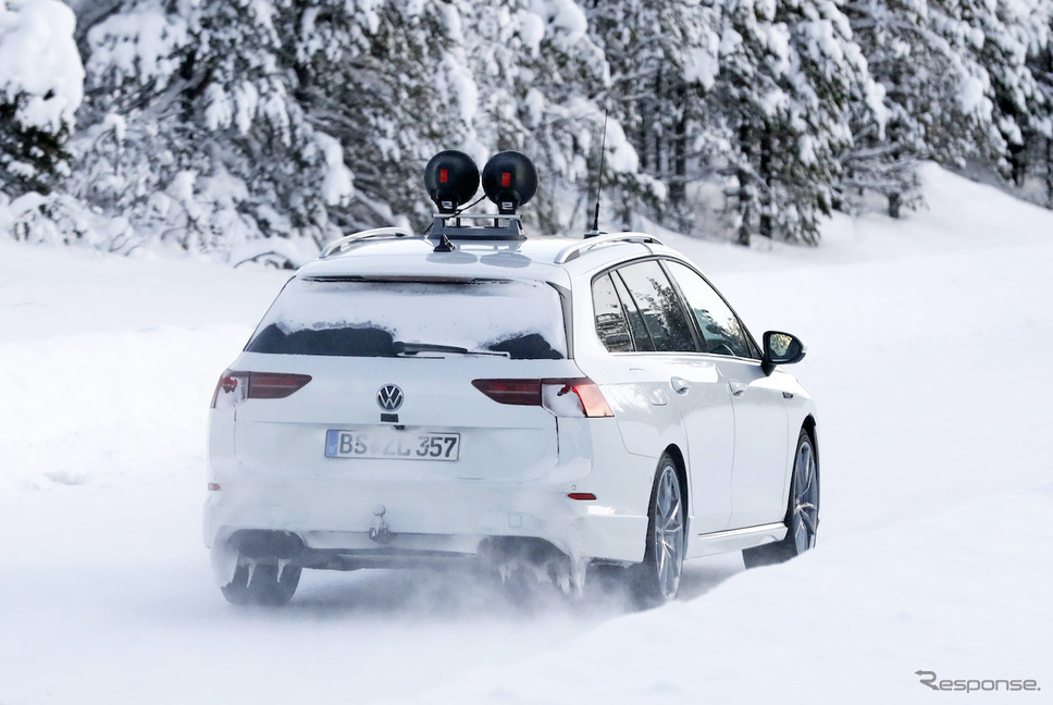 VW ゴルフR ヴァリアント 次期型プロトタイプ（スクープ写真）《APOLLO NEWS SERVICE》