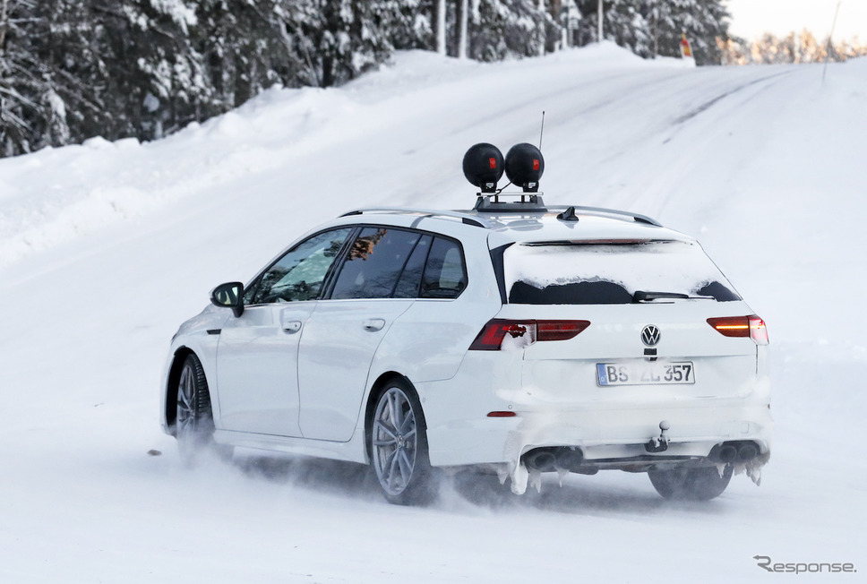 VW ゴルフR ヴァリアント 次期型プロトタイプ（スクープ写真）《APOLLO NEWS SERVICE》