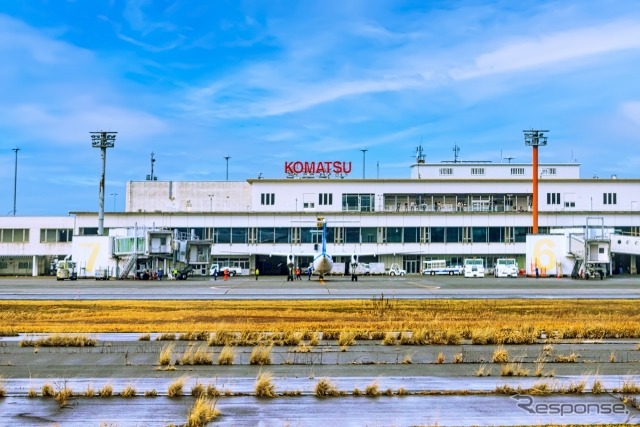 小松空港《写真提供 写真AC》