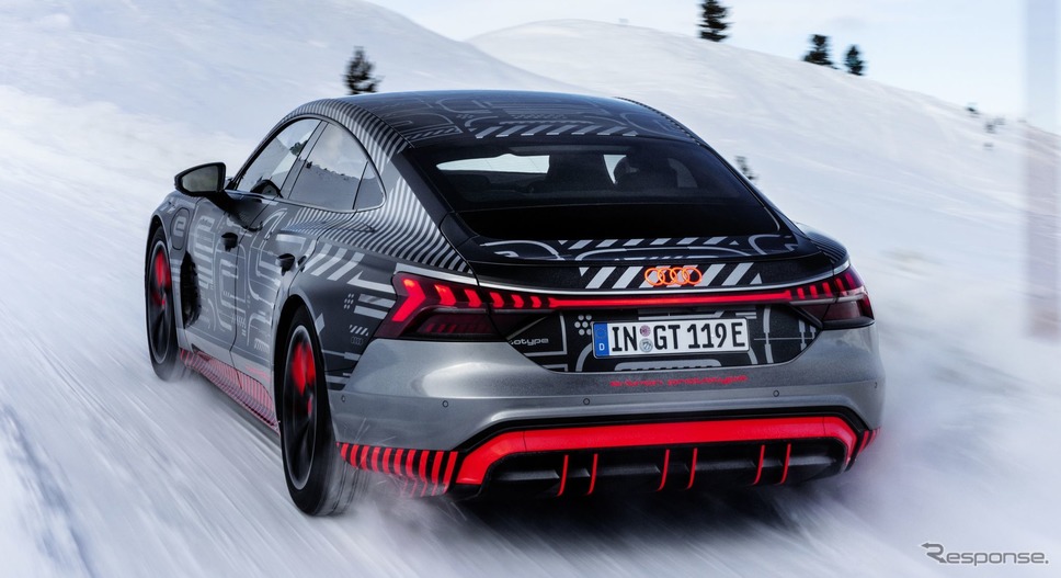 アウディ e-tron GT のプロトタイプ《photo by Audi》