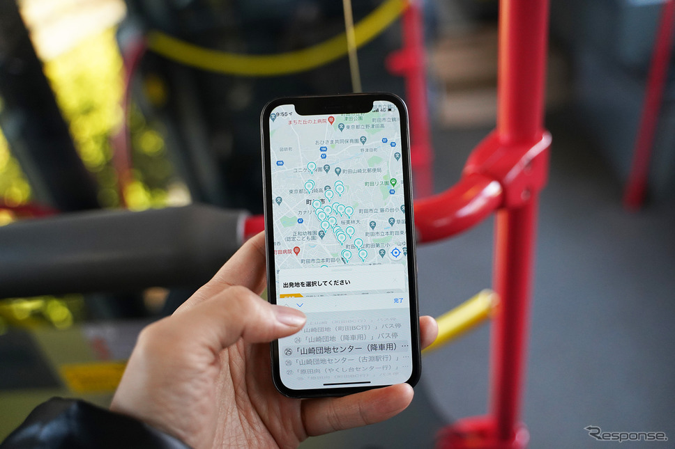 MaaSアプリ『EMot』での配車予約《写真撮影 坂本貴史》