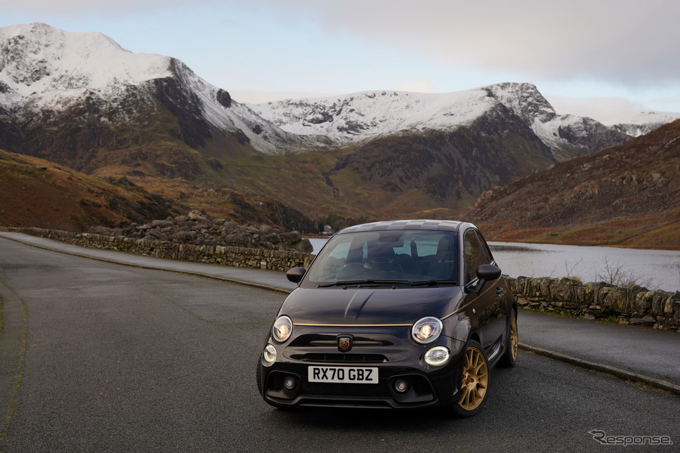 アバルト 595 スコルピオーネ・オーロ《photo by Abarth》