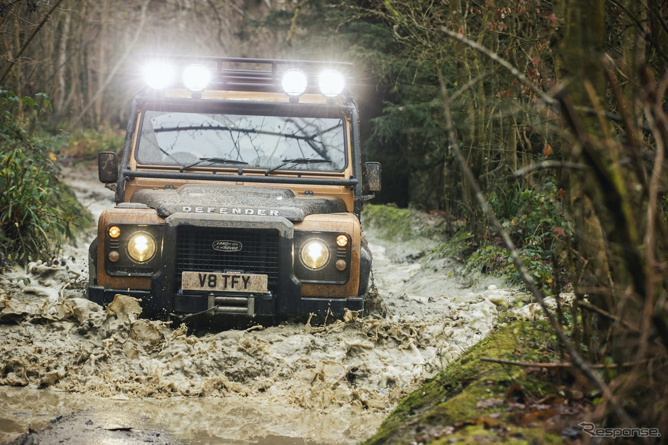 ランドローバー・ディフェンダー・ワークス V8トロフィー《photo by Land Rover》