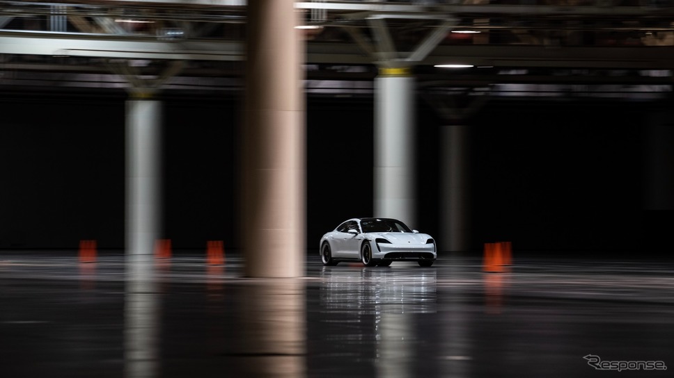 ポルシェ・タイカン のギネスチャレンジ《photo by Porsche》