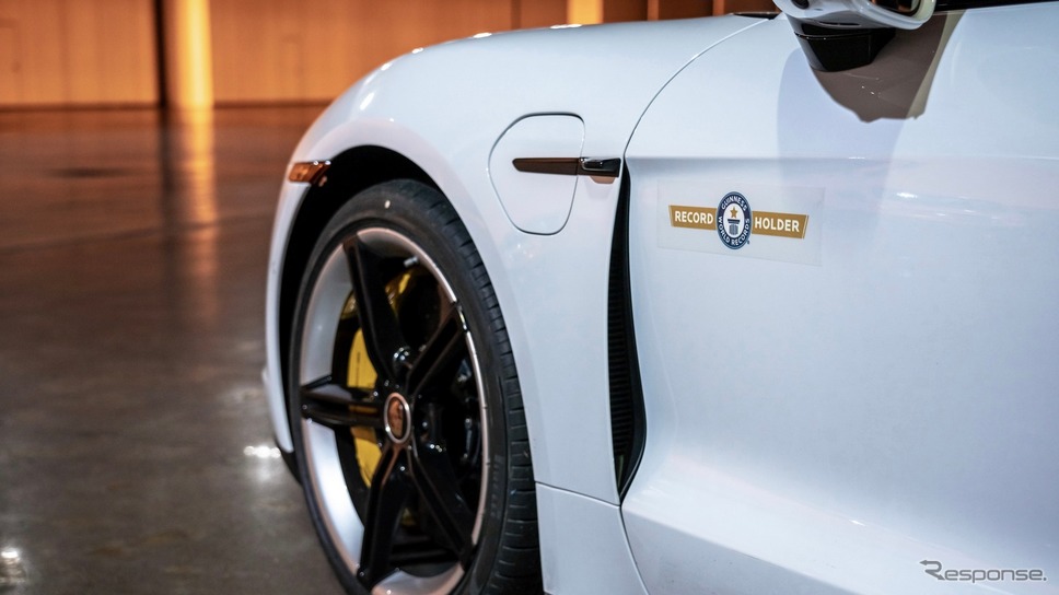 ポルシェ・タイカン のギネスチャレンジ《photo by Porsche》