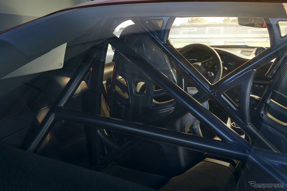 クラブスポーツ・バッケージのロールケージ《photo by Porsche》