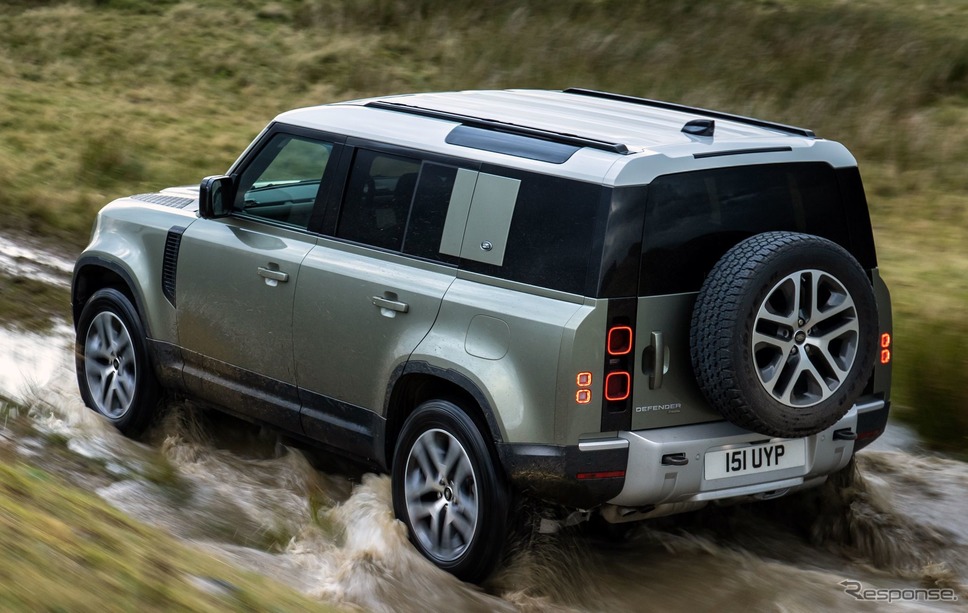 ランドローバー・ディフェンダー 新型のPHV「P400e」《photo by Land Rover》