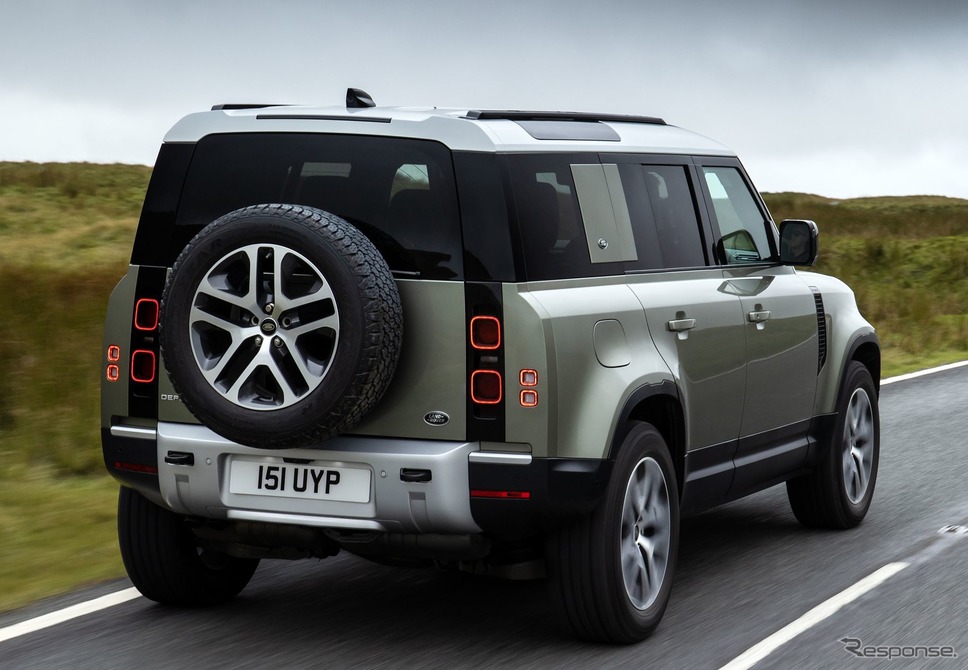 ランドローバー・ディフェンダー 新型のPHV「P400e」《photo by Land Rover》