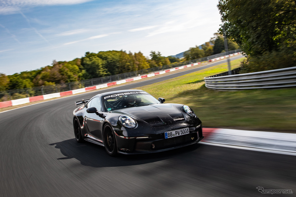 ポルシェ 911 GT3 新型、ニュルブルクリンクを走る。《photo by Porsche》