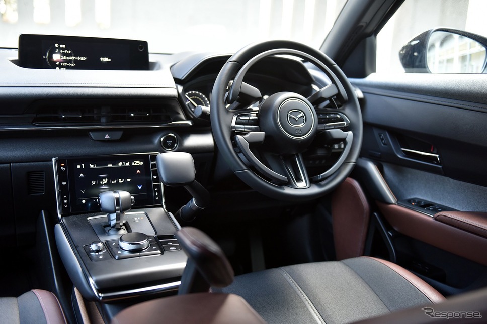 マツダ MX-30 EV 自立支援車両(「Self-empowerment Driving Vehicle」)《写真撮影 中野英幸》