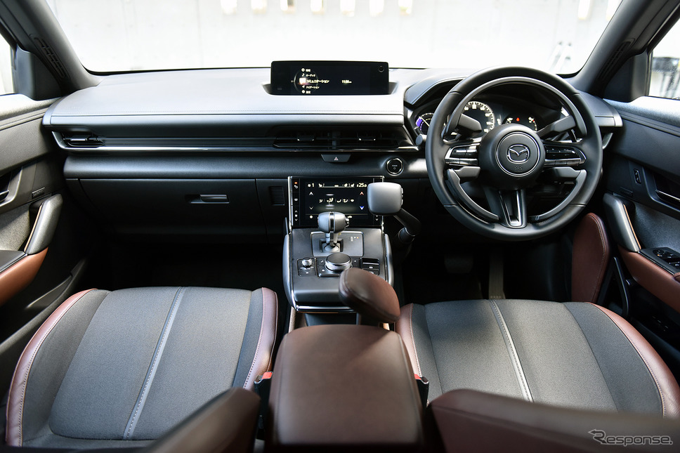 マツダ MX-30 EV 自立支援車両(「Self-empowerment Driving Vehicle」)《写真撮影 中野英幸》