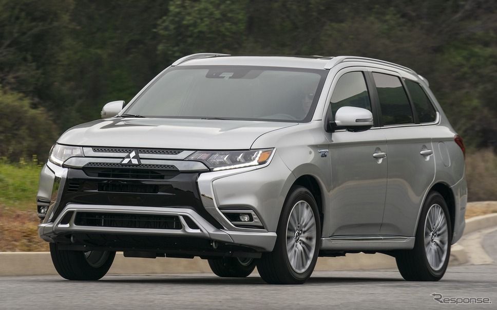 三菱 アウトランダー PHEV の2021年モデル(米国仕様)《photo by Mitsubishi Motors》