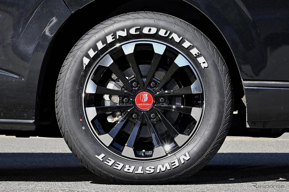 レガンス【バックギャモン】推奨サイズ:17×6.5J Inset38/カラー:グロスブラック/タイヤサイズ:215/60R17《写真撮影 雪岡直樹》