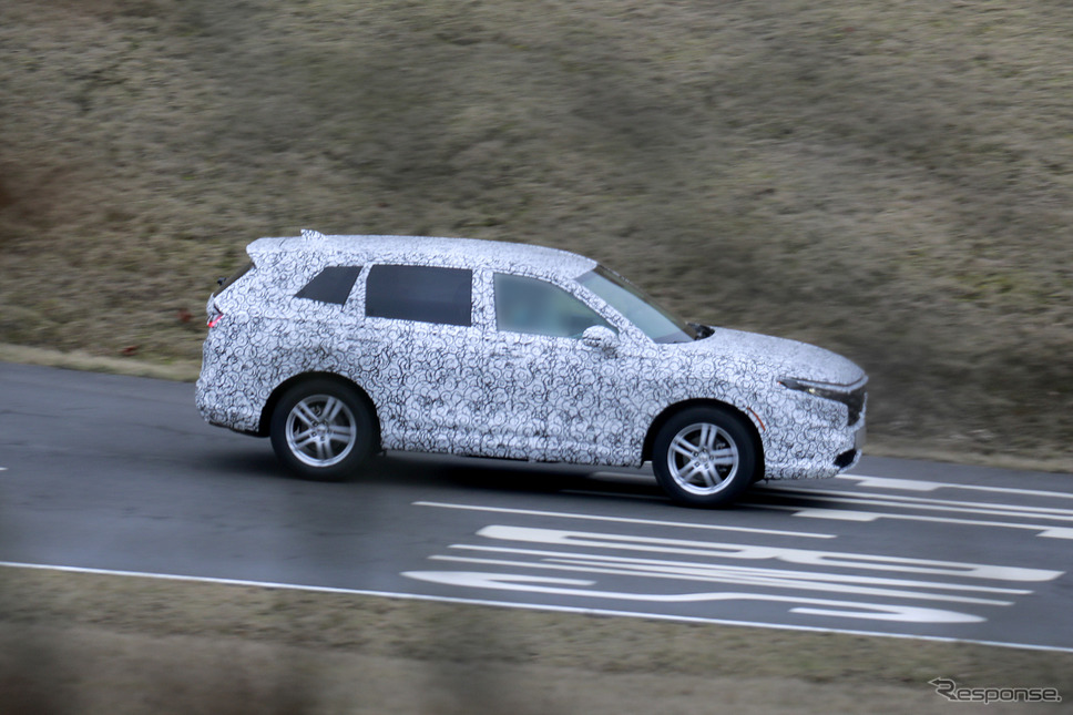 ホンダ CR-V 次期型プロトタイプ(スクープ写真)《APOLLO NEWS SERVICE》