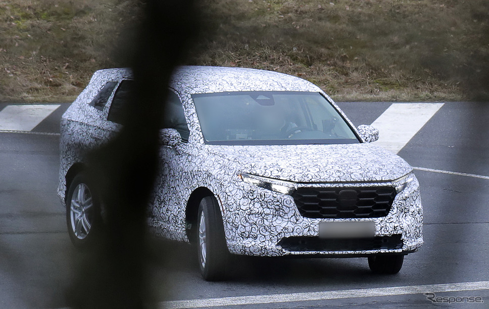 ホンダ CR-V 次期型プロトタイプ(スクープ写真)《APOLLO NEWS SERVICE》