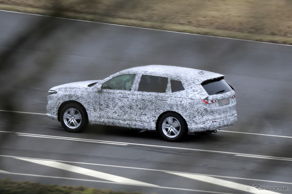 ホンダ CR-V 次期型プロトタイプ(スクープ写真)《APOLLO NEWS SERVICE》