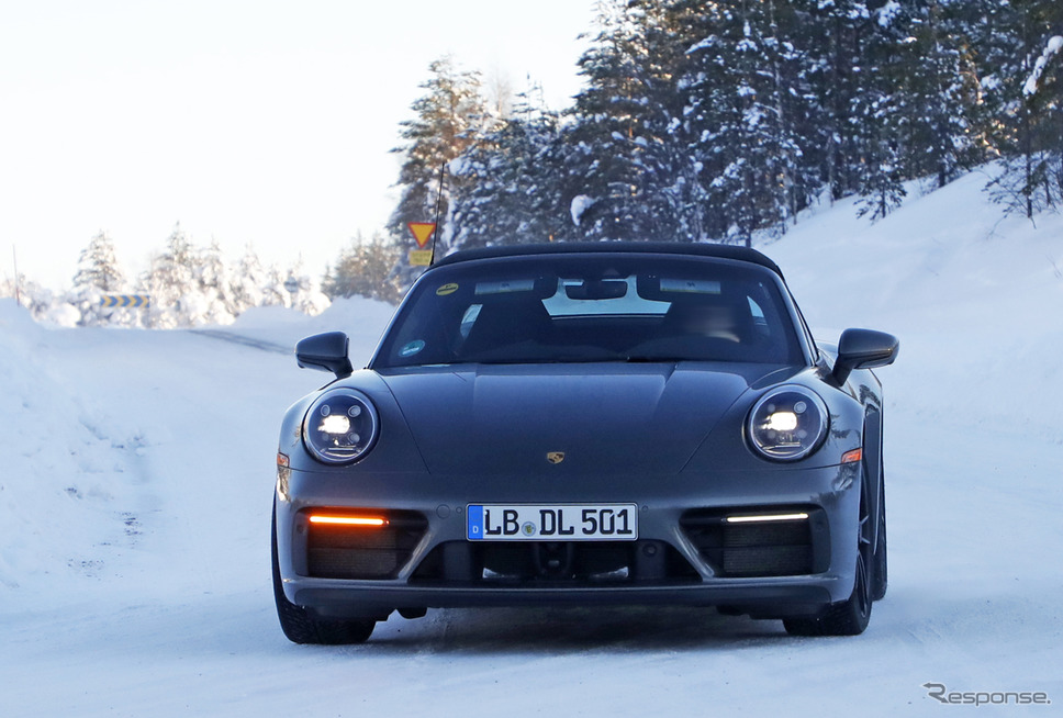 ポルシェ 911 タルガ GTS 市販型プロトタイプ(スクープ写真)《APOLLO NEWS SERVICE》