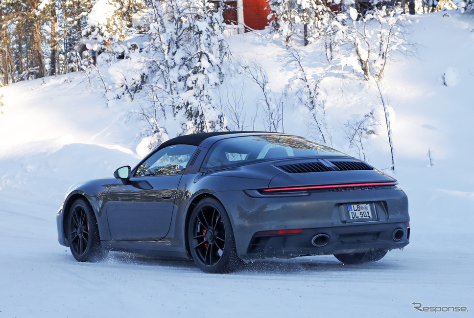 ポルシェ 911 タルガ GTS 市販型プロトタイプ(スクープ写真)《APOLLO NEWS SERVICE》