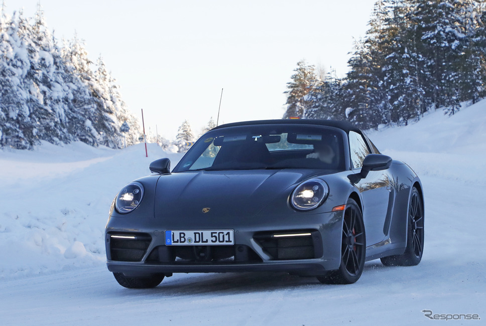 ポルシェ 911 タルガ GTS 市販型プロトタイプ(スクープ写真)《APOLLO NEWS SERVICE》