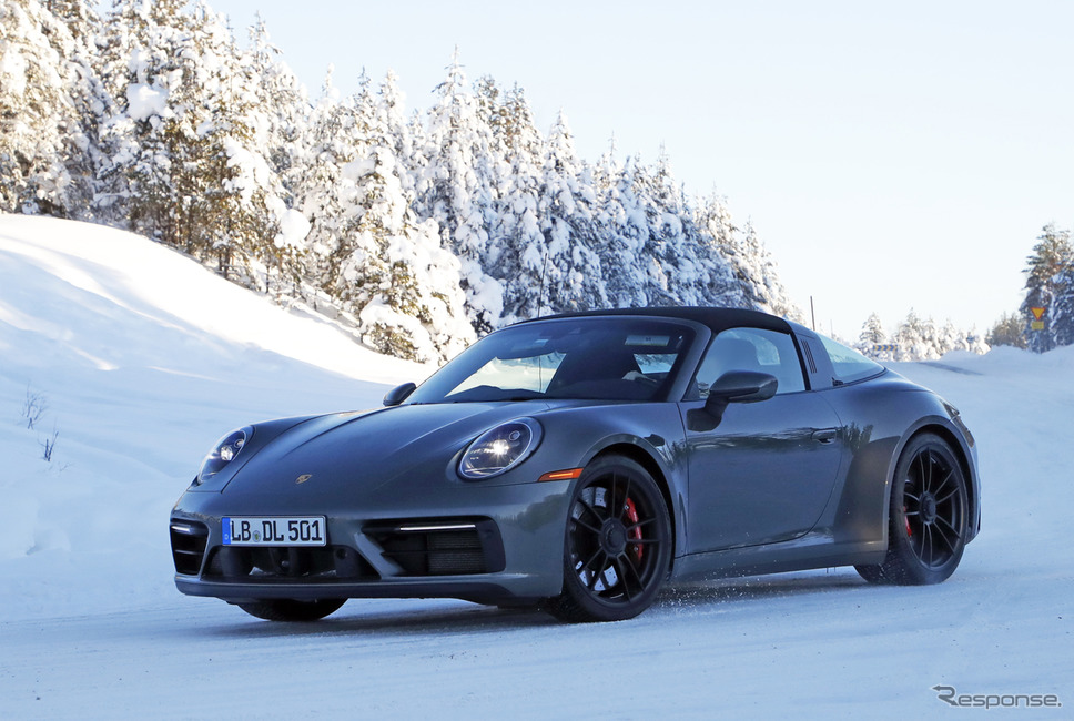 ポルシェ 911 タルガ GTS 市販型プロトタイプ(スクープ写真)《APOLLO NEWS SERVICE》