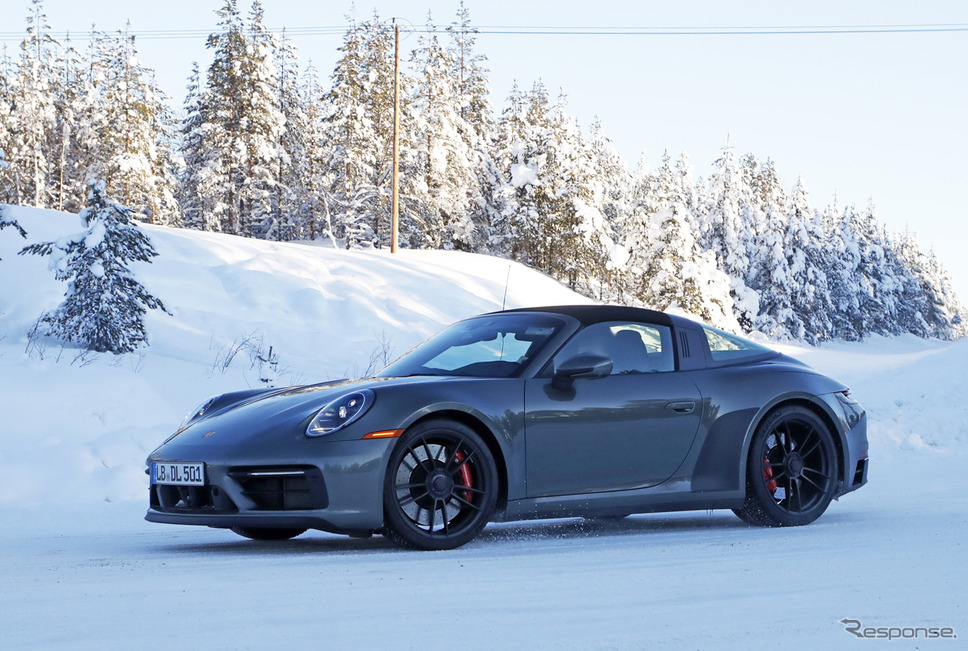 ポルシェ 911 タルガ GTS 市販型プロトタイプ(スクープ写真)《APOLLO NEWS SERVICE》