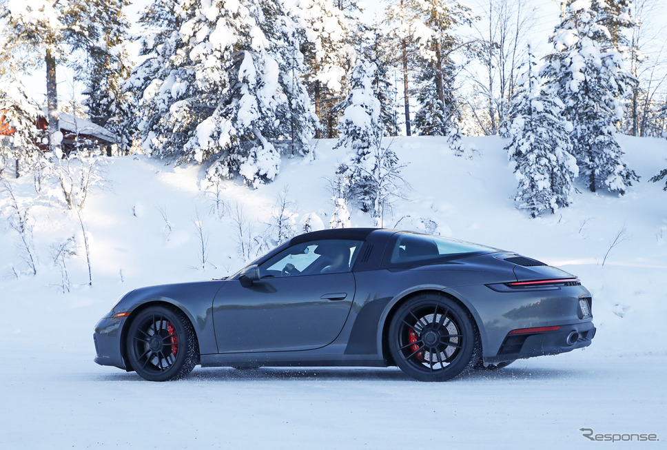 ポルシェ 911 タルガ GTS 市販型プロトタイプ(スクープ写真)《APOLLO NEWS SERVICE》