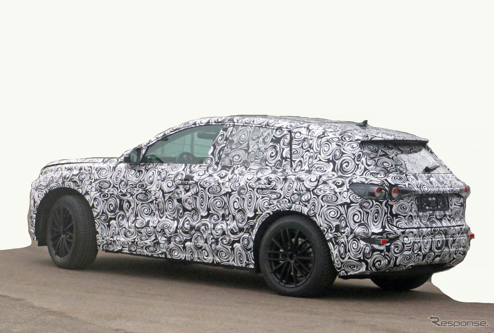 アウディ Q5 e-tron 市販型プロトタイプ(スクープ写真)《APOLLO NEWS SERVICE》