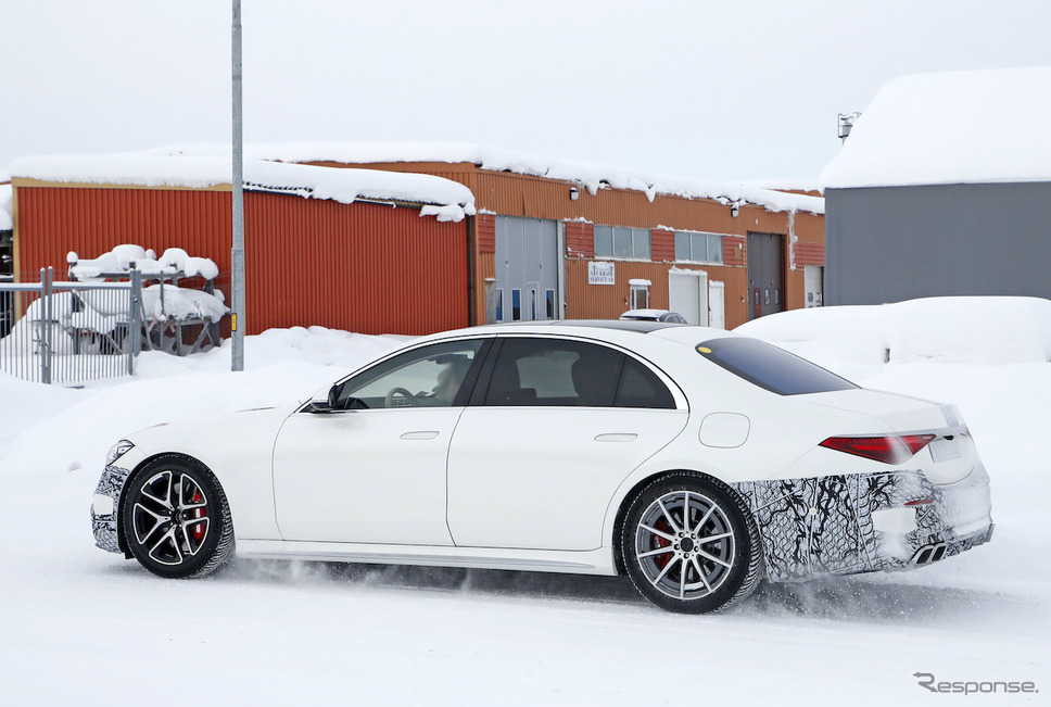メルセデス AMG S63e プロトタイプ(スクープ写真)《APOLLO NEWS SERVICE》