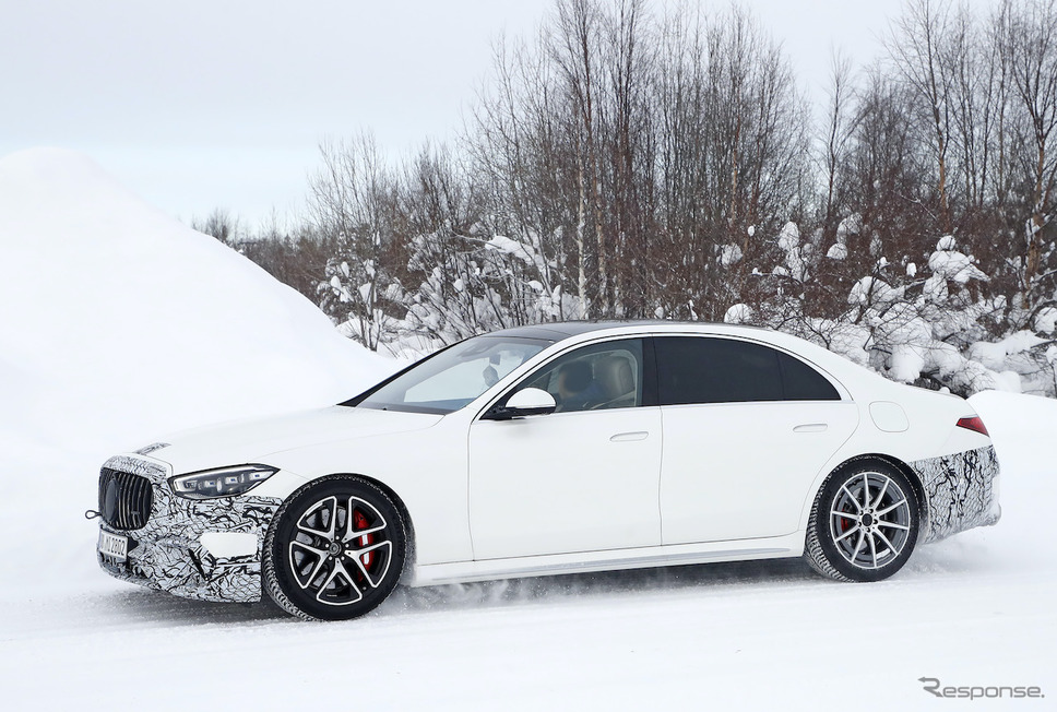 メルセデス AMG S63e プロトタイプ(スクープ写真)《APOLLO NEWS SERVICE》