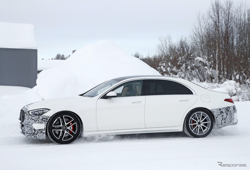 メルセデス AMG S63e プロトタイプ（スクープ写真）《APOLLO NEWS SERVICE》