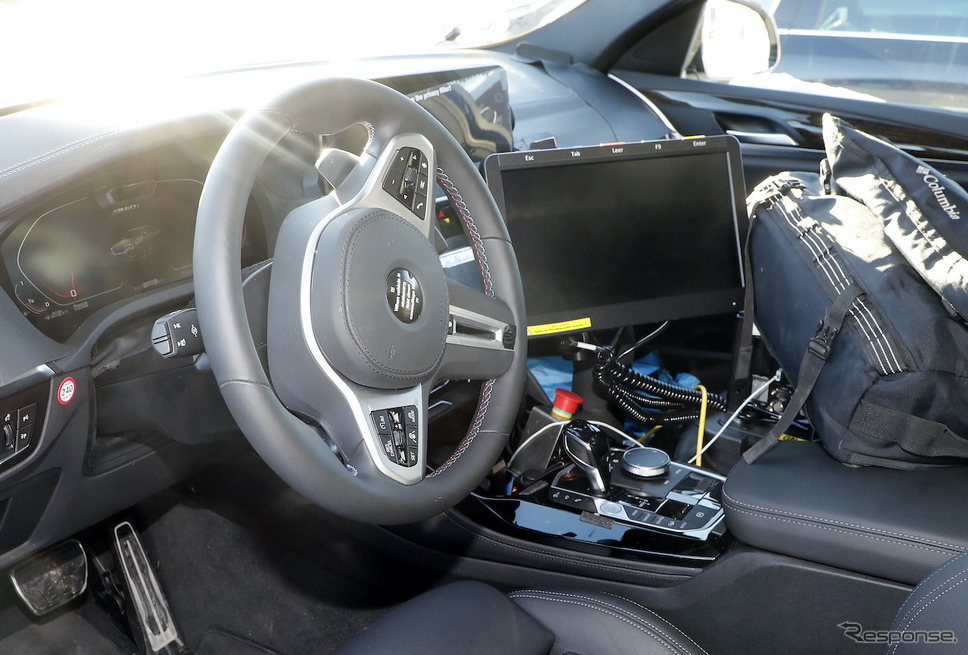 BMW X4 改良新型プロトタイプ(スクープ写真)《APOLLO NEWS SERVICE》