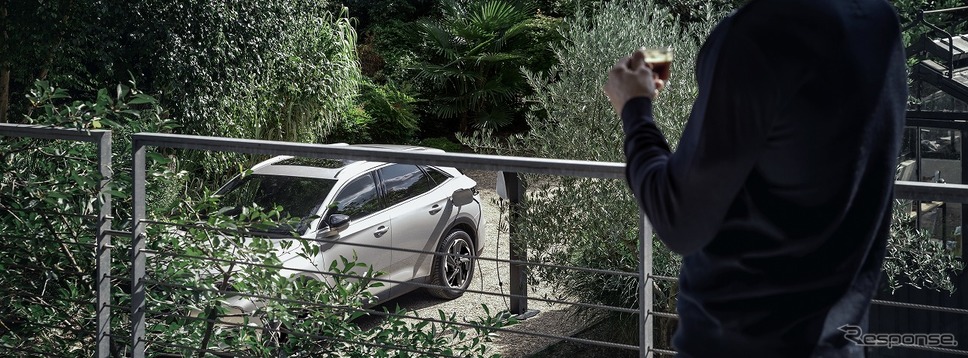 DS 7クロスバック E-TENSE 4×4《写真提供 グループPSAジャパン》