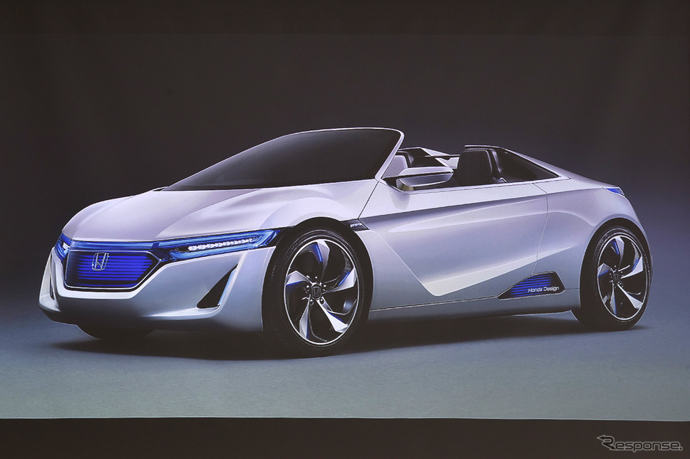 2013年の東京モーターショーでビートの後継としてコンセプトモデルを発表《写真撮影 中野英幸》