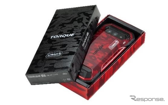 TORQUE 5G Coleman LIMITED:端末個装箱《写真提供 京セラ / コールマンジャパン》