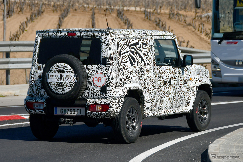 スズキ ジムニー ロングバージョン開発車両(スクープ写真)《APOLLO NEWS SERVICE》