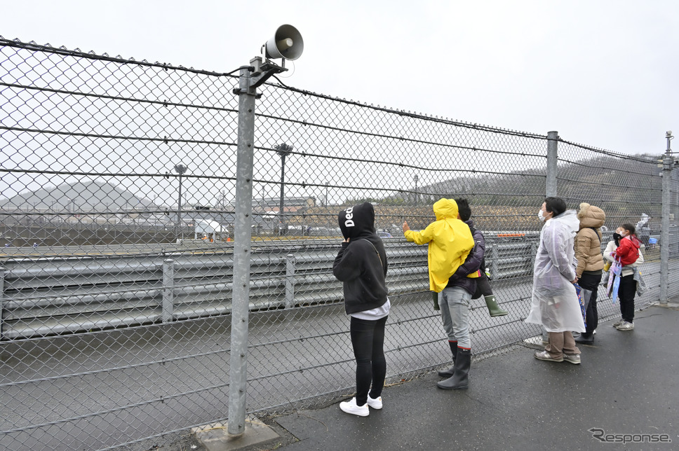 ガイド付き劇感レース観戦ツアー《撮影 雪岡直樹》