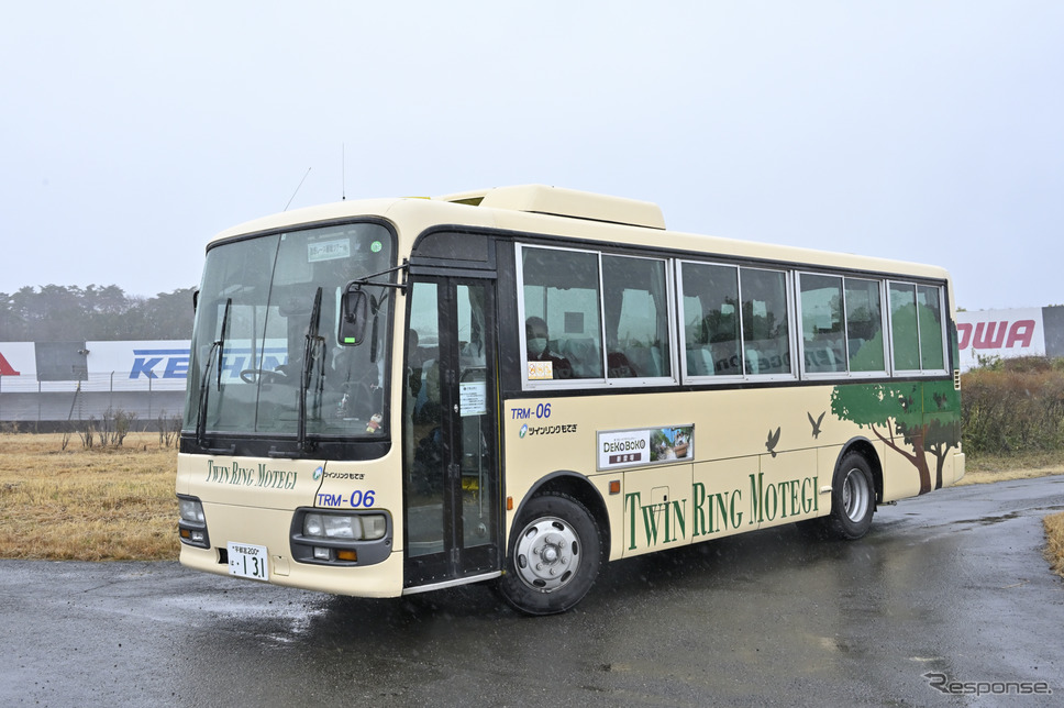 ガイド付き劇感レース観戦ツアー《撮影 雪岡直樹》