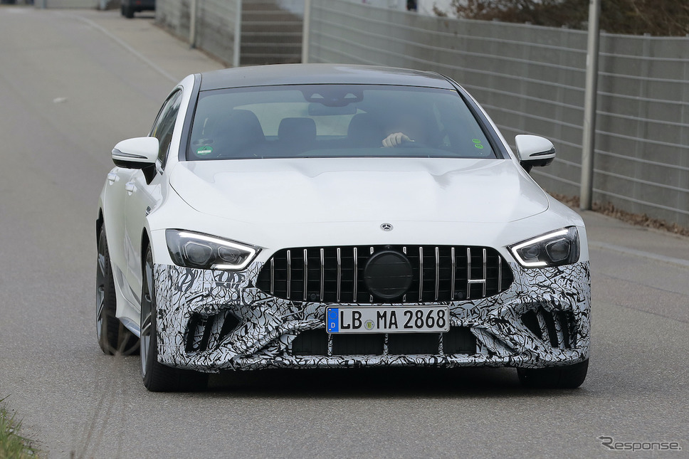メルセデス AMG GT 63S 改良新型プロトタイプ(スクープ写真)《APOLLO NEWS SERVICE》