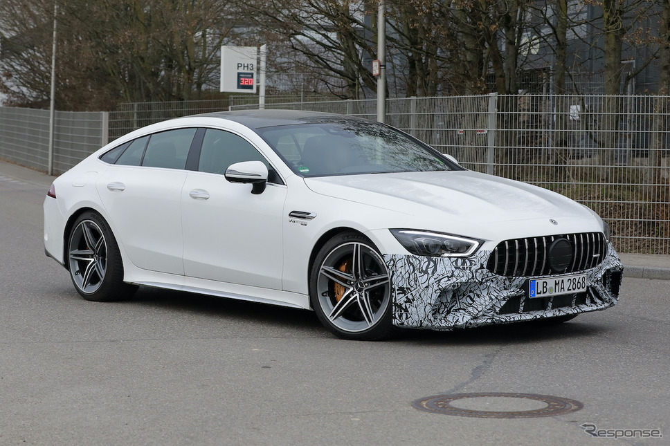 メルセデス AMG GT 63S 改良新型プロトタイプ(スクープ写真)《APOLLO NEWS SERVICE》