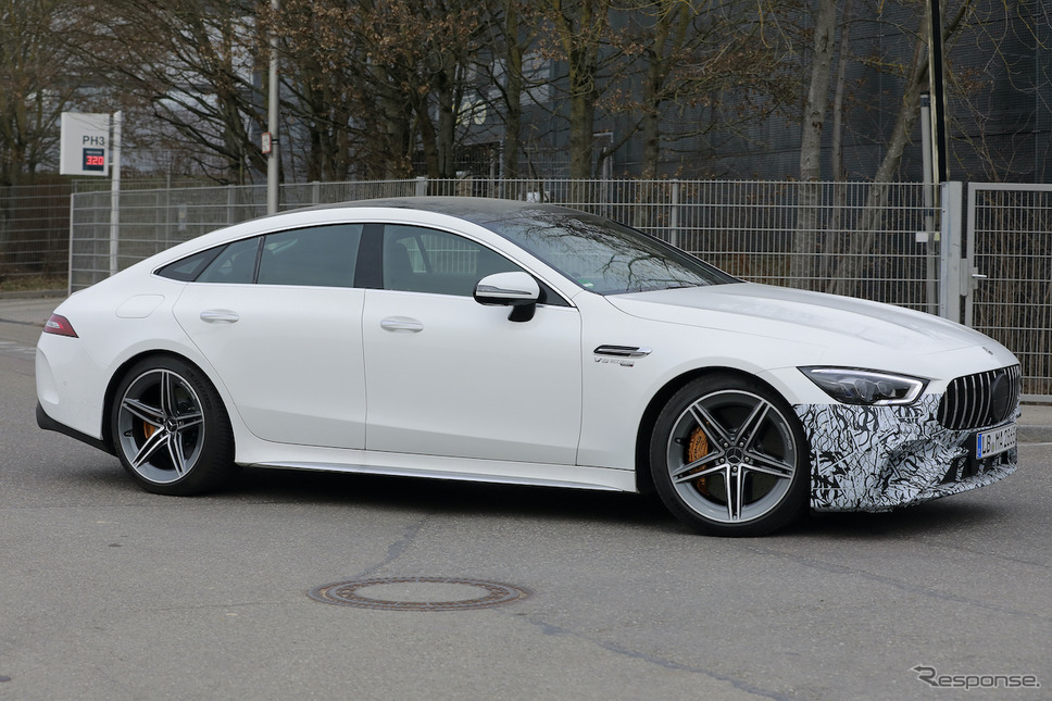 メルセデス AMG GT 63S 改良新型プロトタイプ(スクープ写真)《APOLLO NEWS SERVICE》