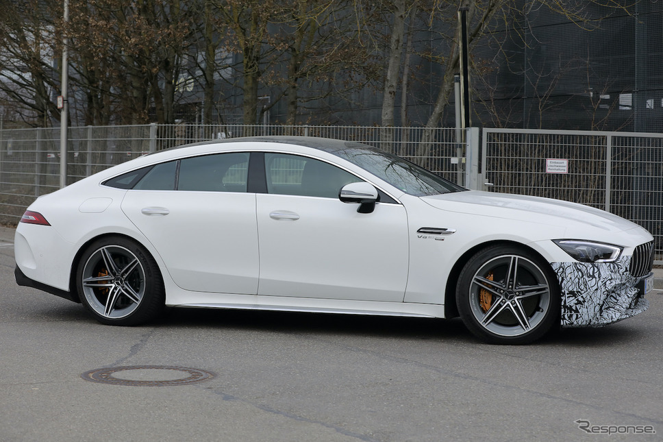 メルセデス AMG GT 63S 改良新型プロトタイプ(スクープ写真)《APOLLO NEWS SERVICE》